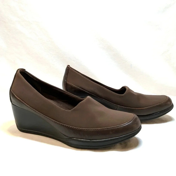 Clarks portrait Helen wedge pumps brown fabric/ leather size 8M - Picture 1 of 7